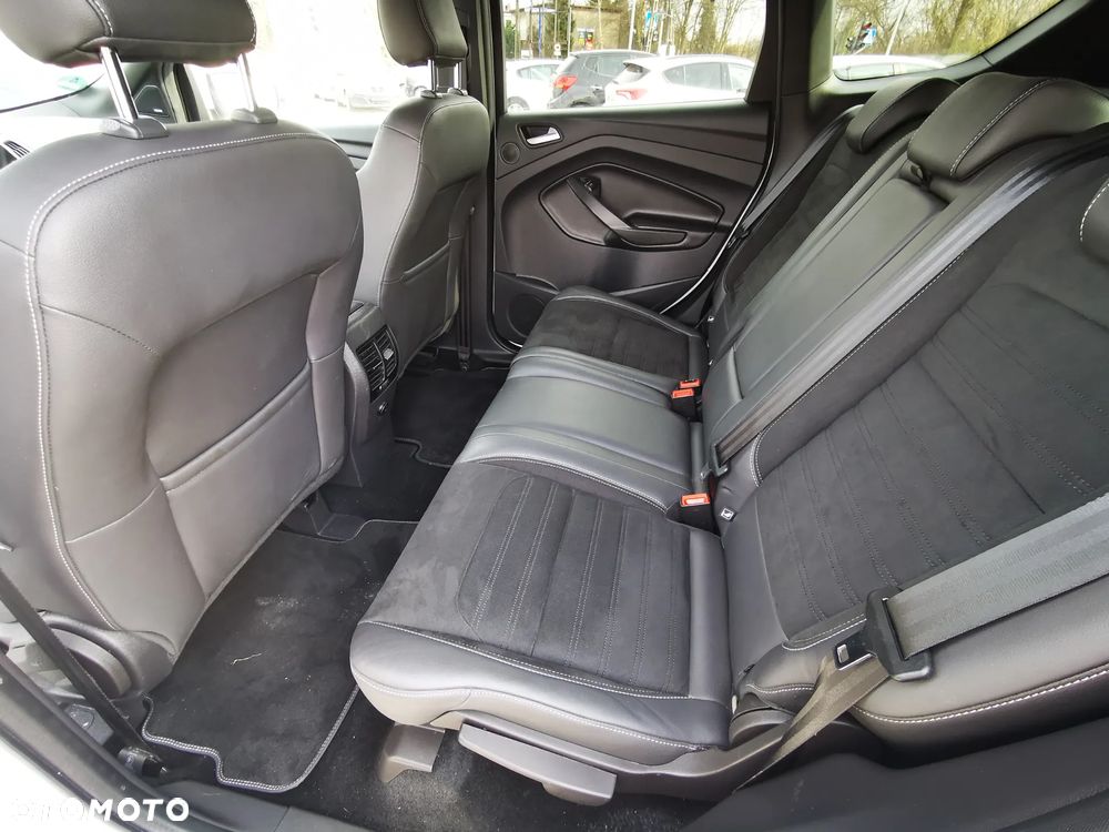 Ford Kuga 2.0 TDCi 4x4 ST-Line - 12