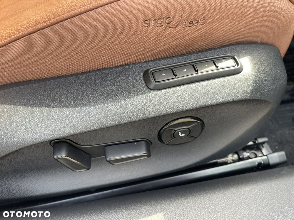 Skoda Superb 2.0 TDI SCR 4x4 L&K DSG - 13