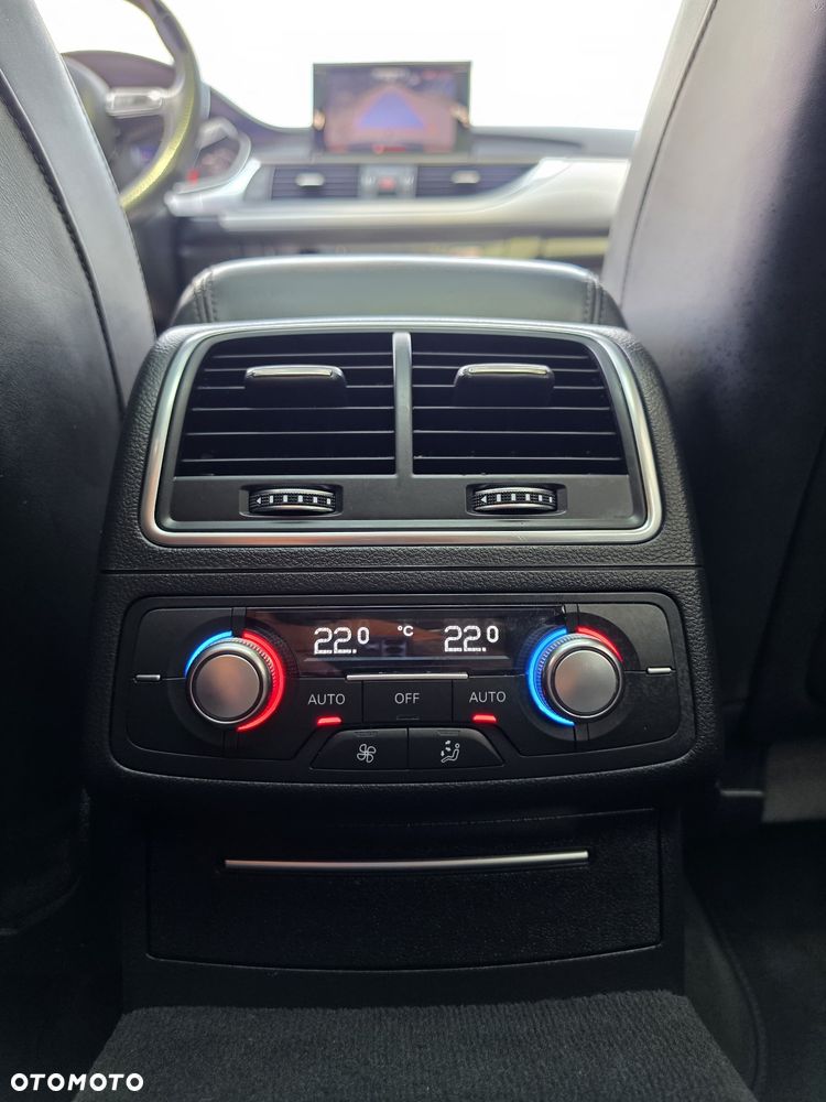 Audi A6 Avant 2.0 TDI Ultra S tronic - 30