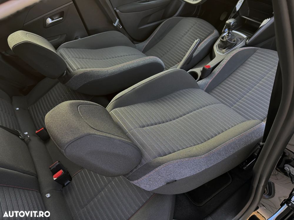 Peugeot 208 BlueHDi 100 Active Pack - 9