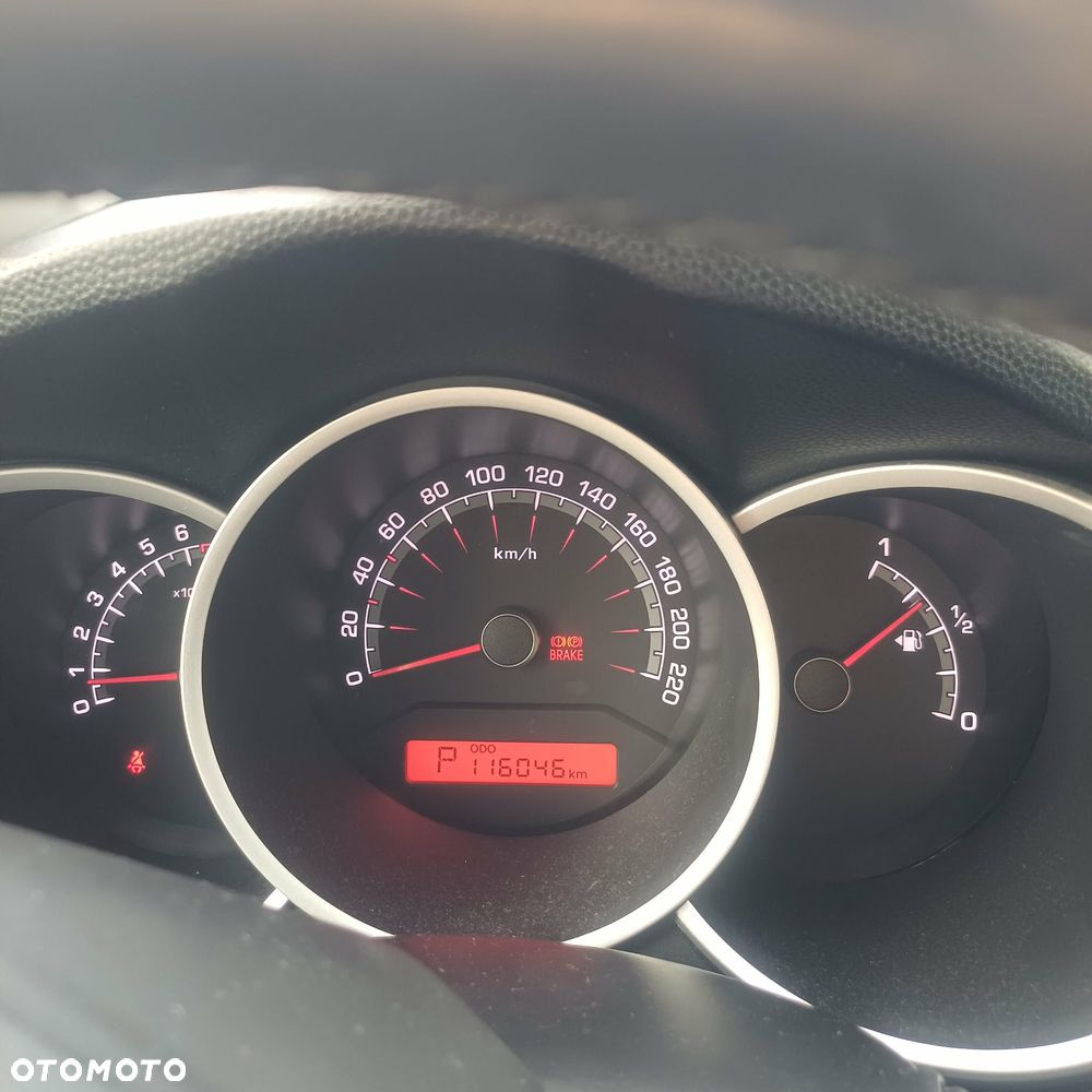 Kia Venga 1.6 L - 6