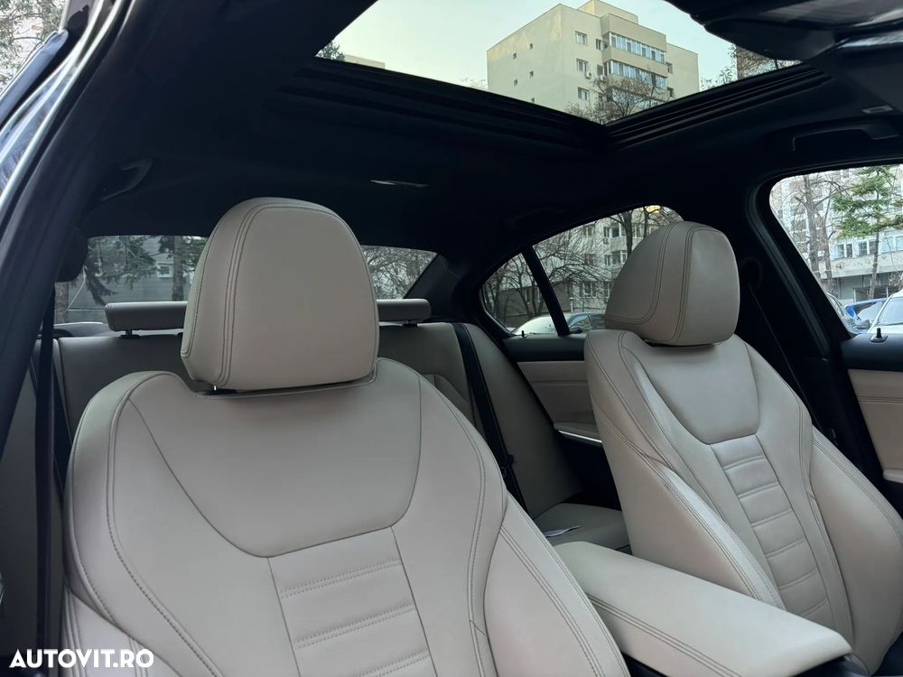 BMW Seria 3 330i AT M Sport - 13