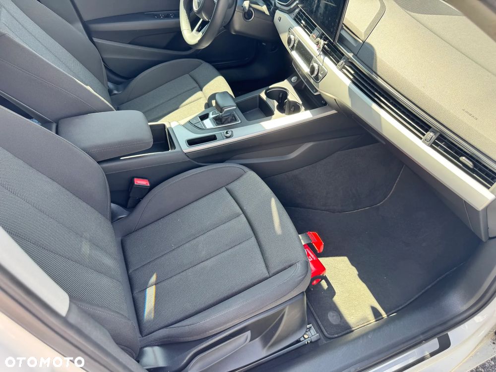 Audi A4 Limousine 35 TFSI mHEV S tronic - 13