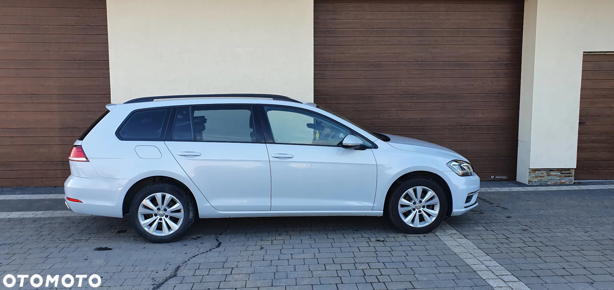 Volkswagen Golf - 2