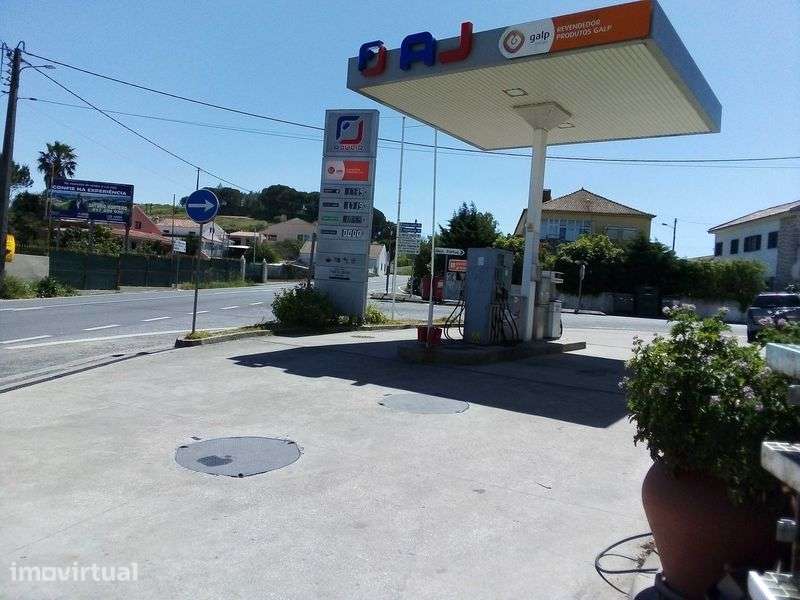 POSTO DE COMBUSTIVEL CAFÉ E EDIFICIO COM LOJA E ARMAZEM - Grande imagem: 4/6