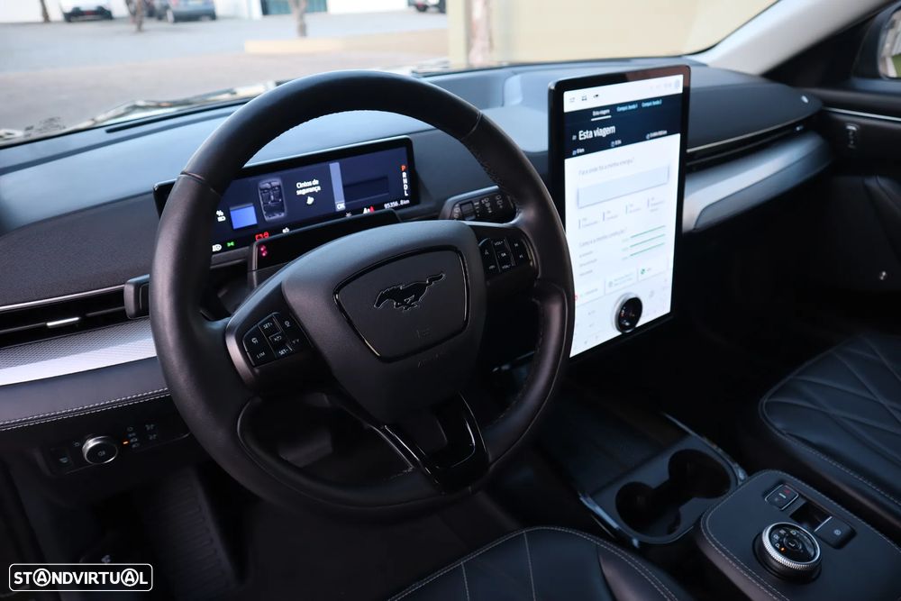 Ford Mustang Mach-E Standard - 21