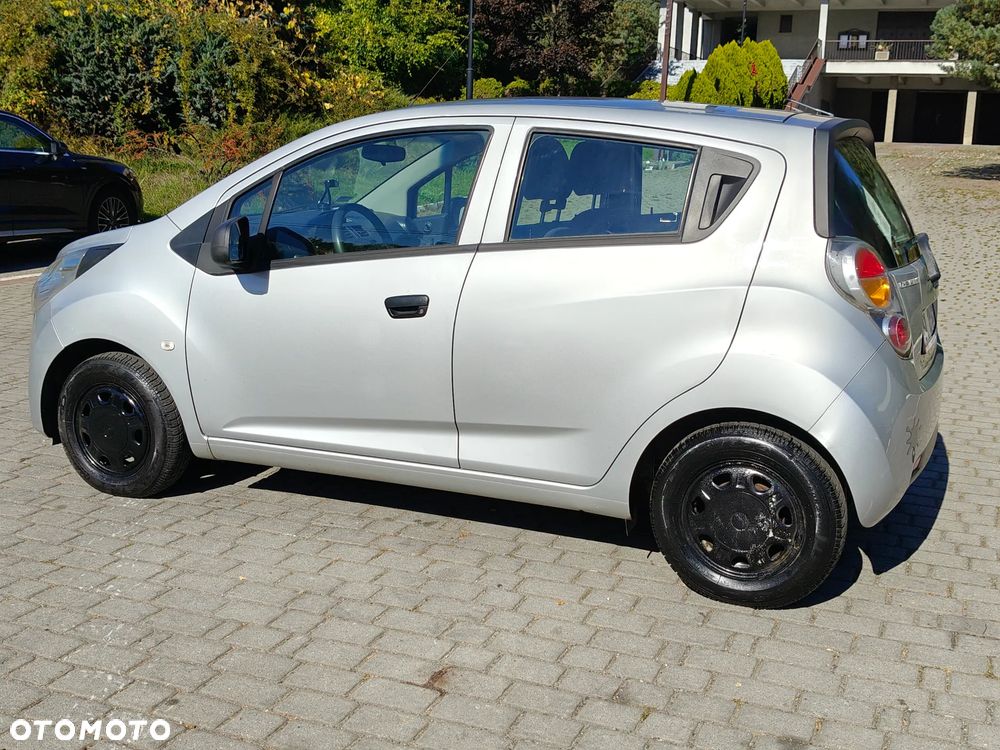 Chevrolet Cruze 1.6 Base - 19