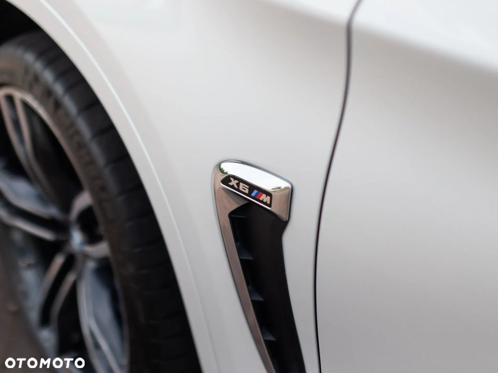 BMW X6M - 8