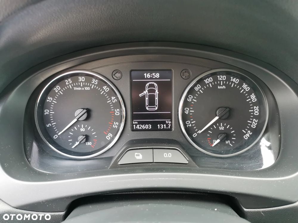 Skoda RAPID 1.6 TDI DPF Active Max DSG - 10