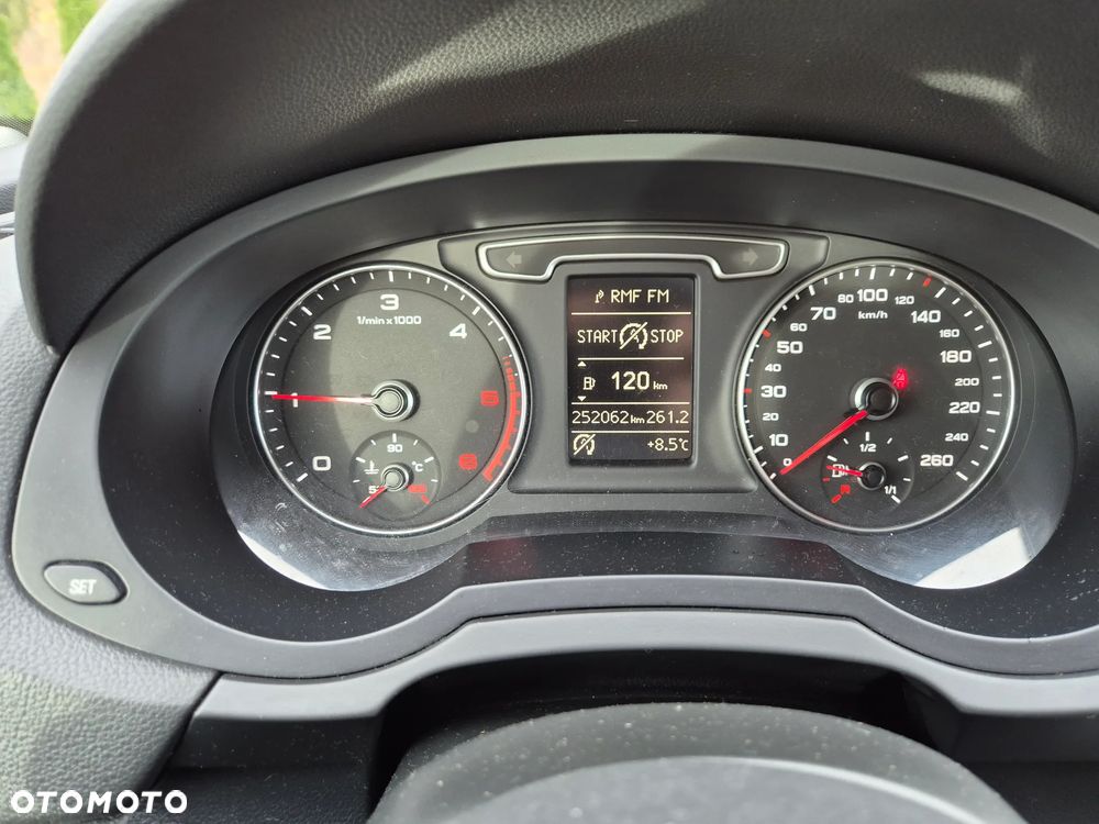 Audi Q3 - 40