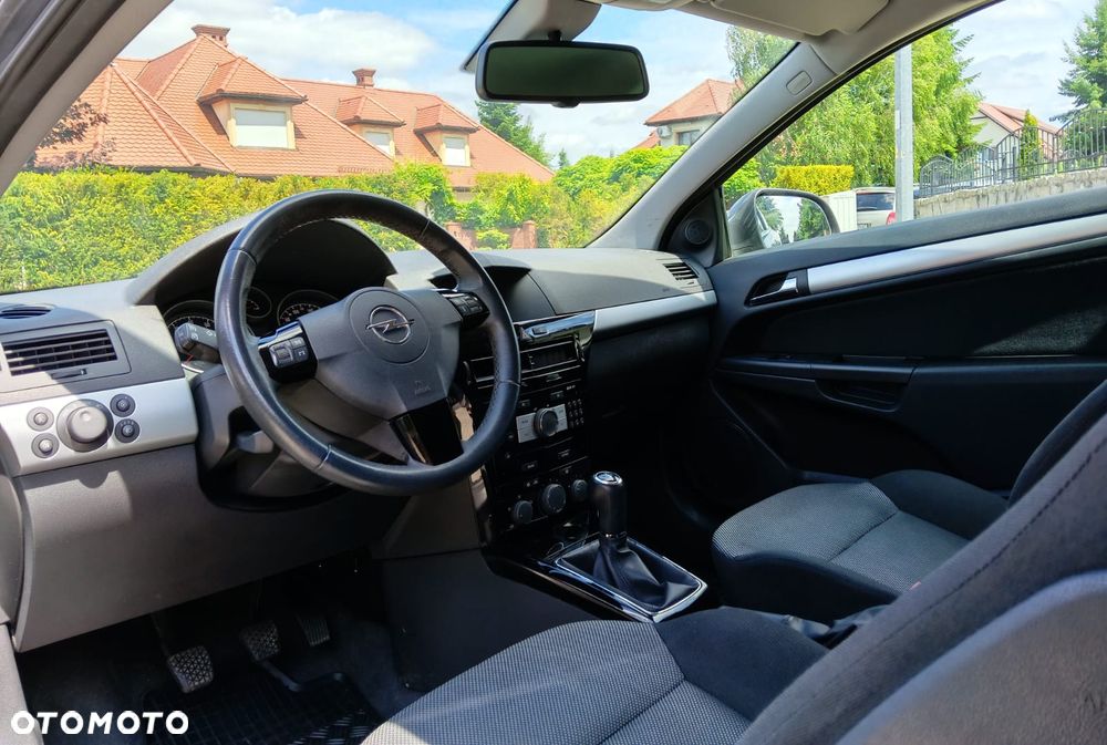 Opel Astra 1.6 Edition 111 Jahre - 8