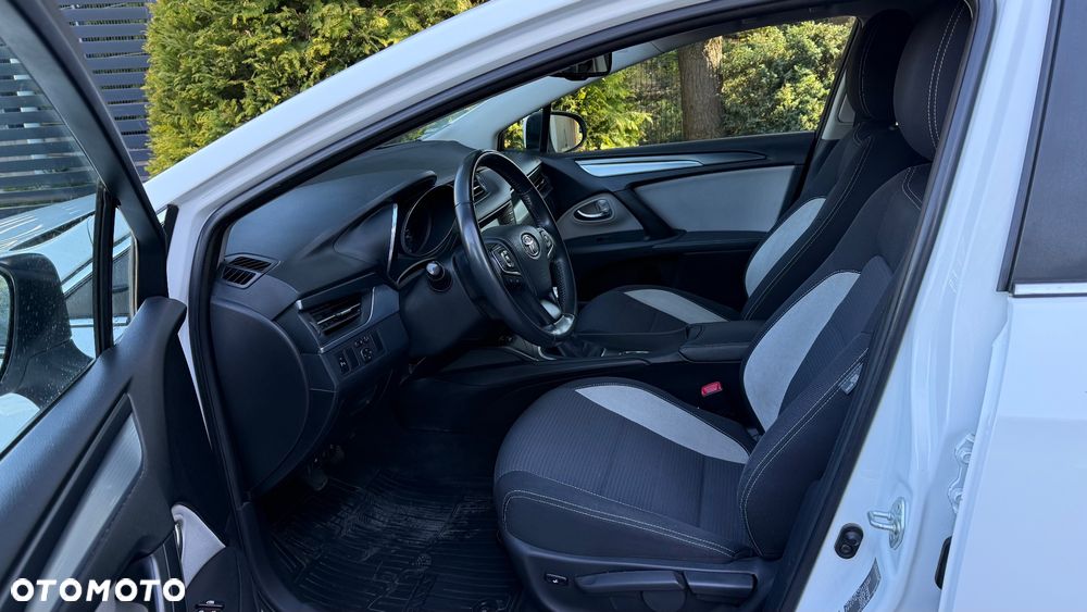 Toyota Avensis Touring Sports 1.8 Edition S+ - 29