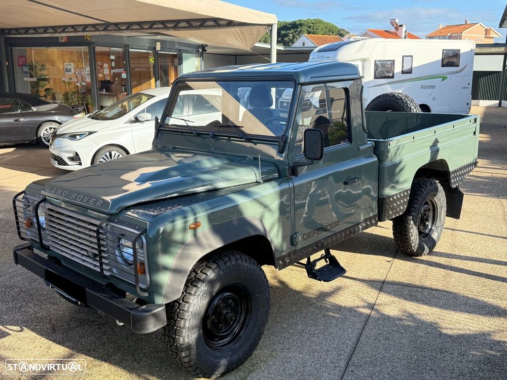 Land Rover Defender - 26