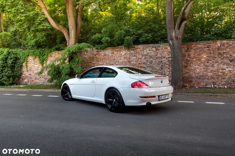 BMW Seria 6 650 i - 8