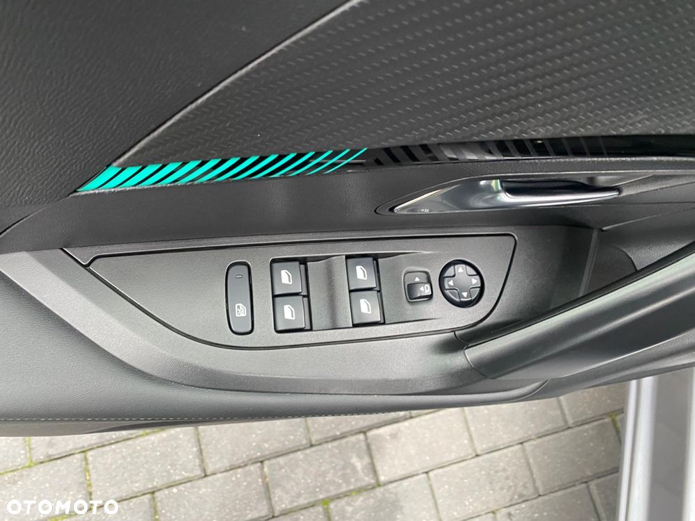 Peugeot 2008 BlueHDi 110 Allure - 17