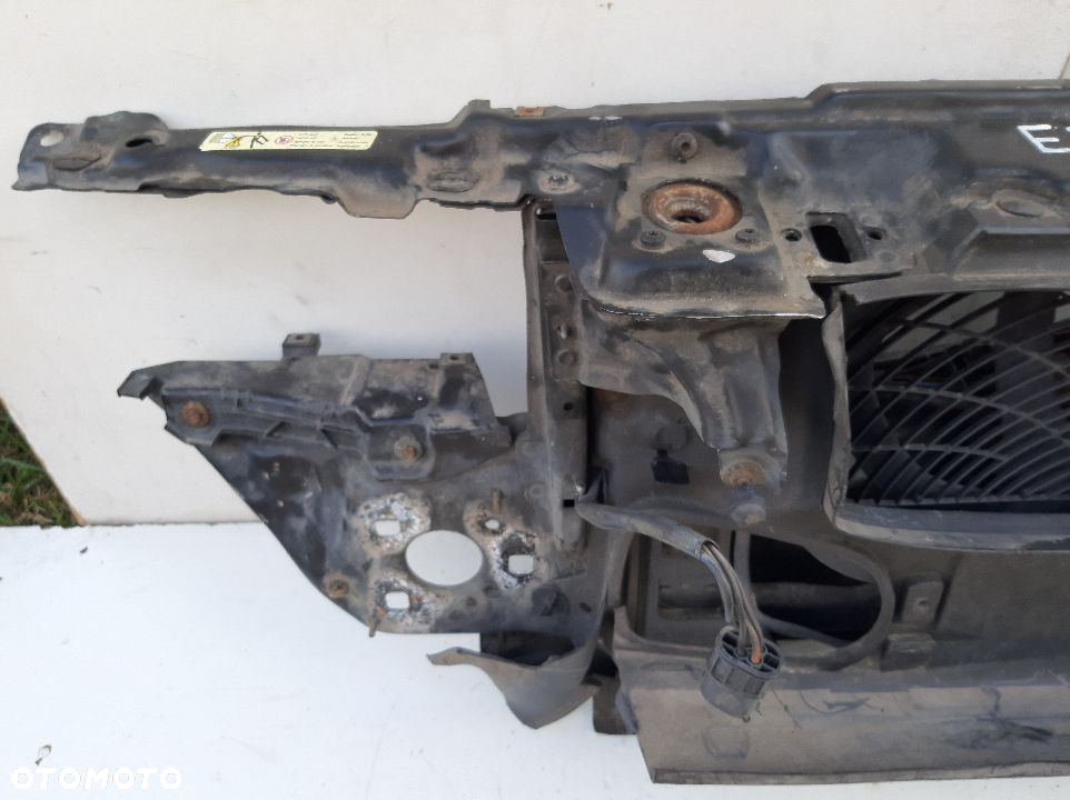 PAS PRZEDNI WZMOCNIENIE WENTYLATOR  BMW E39 BENZYNA 2.2 2.5 3.0 3.5 - 3