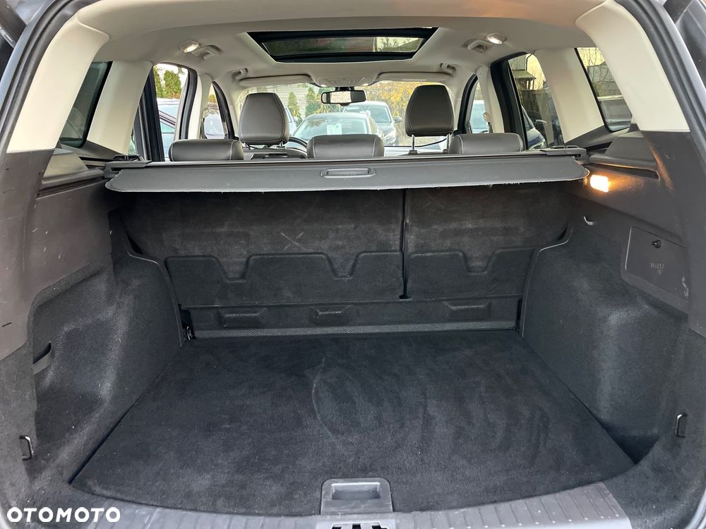 Ford Kuga 2.0 TDCi 4x4 Vignale - 35