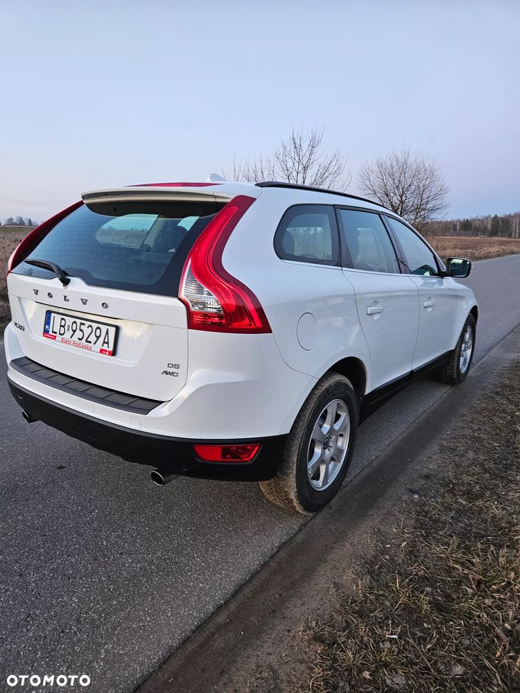 Volvo XC 60 D5 AWD Momentum - 11