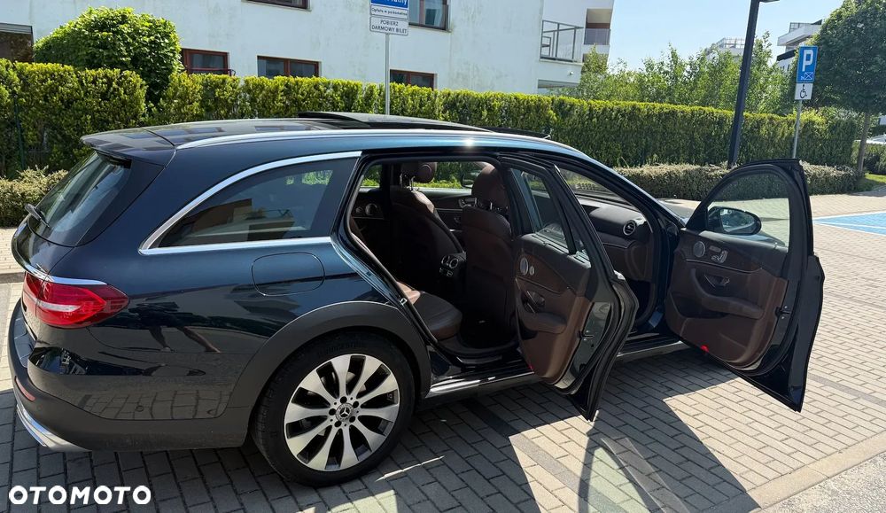 Mercedes-Benz Klasa E 220 d 4-Matic All-Terrain - 13