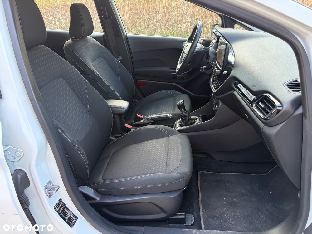 Ford Fiesta 1.1 Titanium - 24