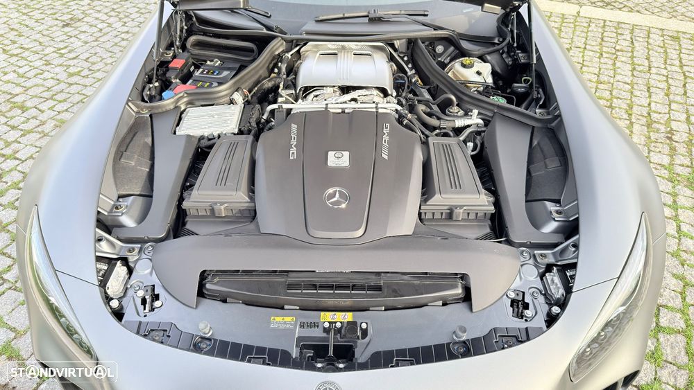 Mercedes-Benz AMG GT R - 21
