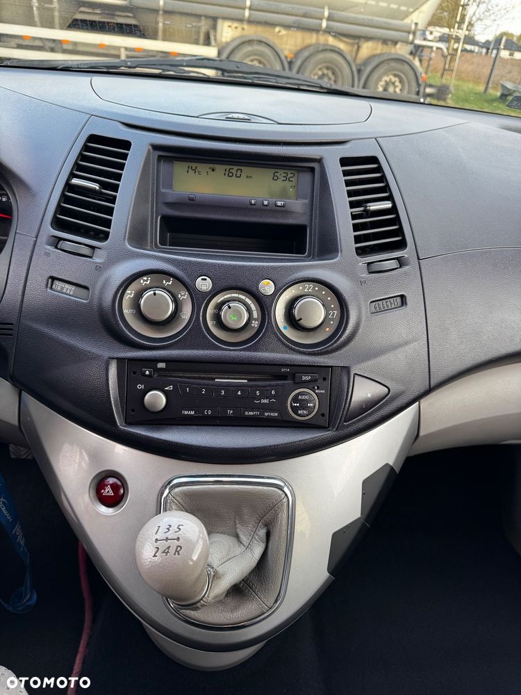 Mitsubishi Grandis 2.4 Intense - 7