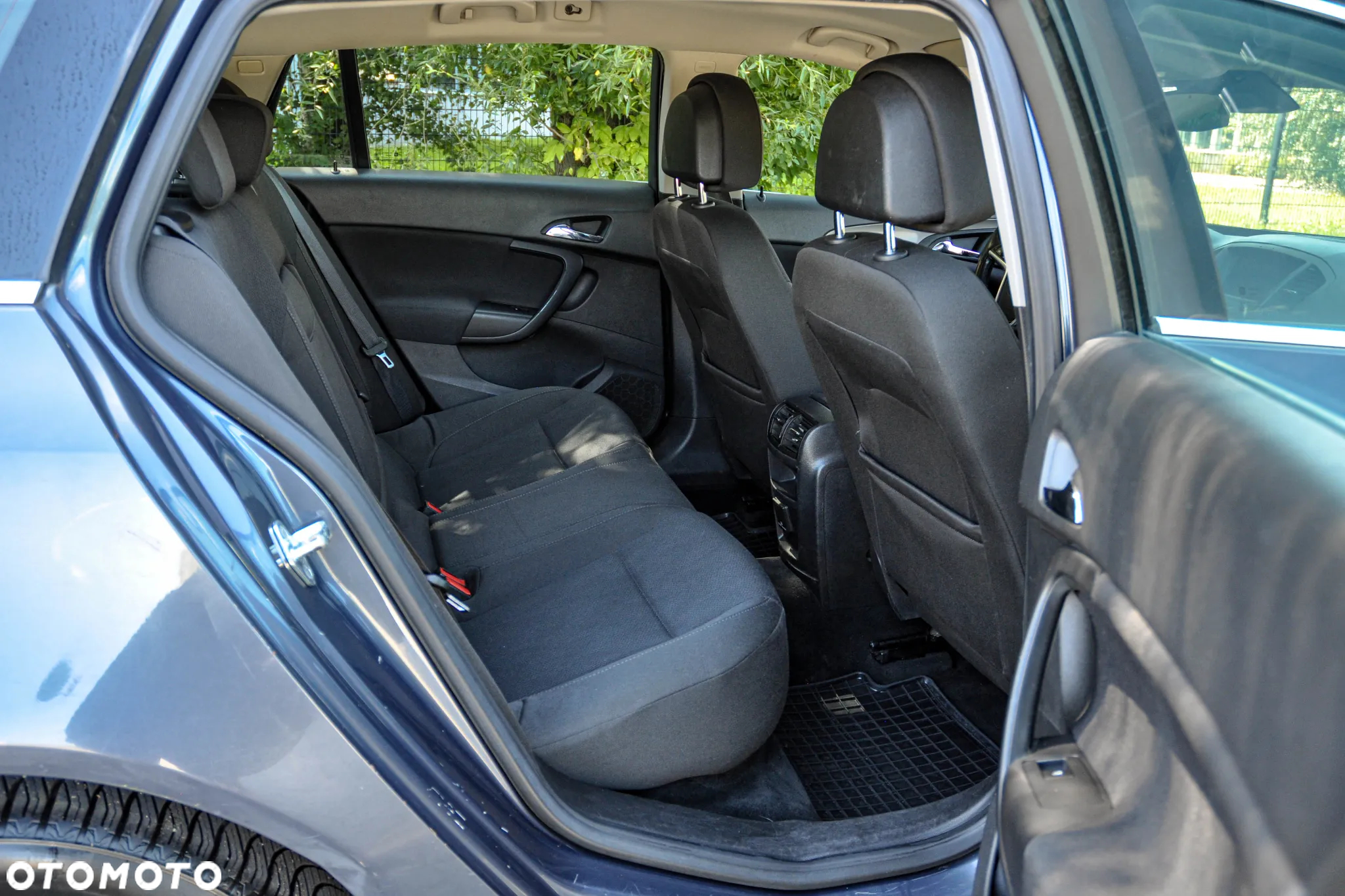 Opel Insignia 1.8 - 12