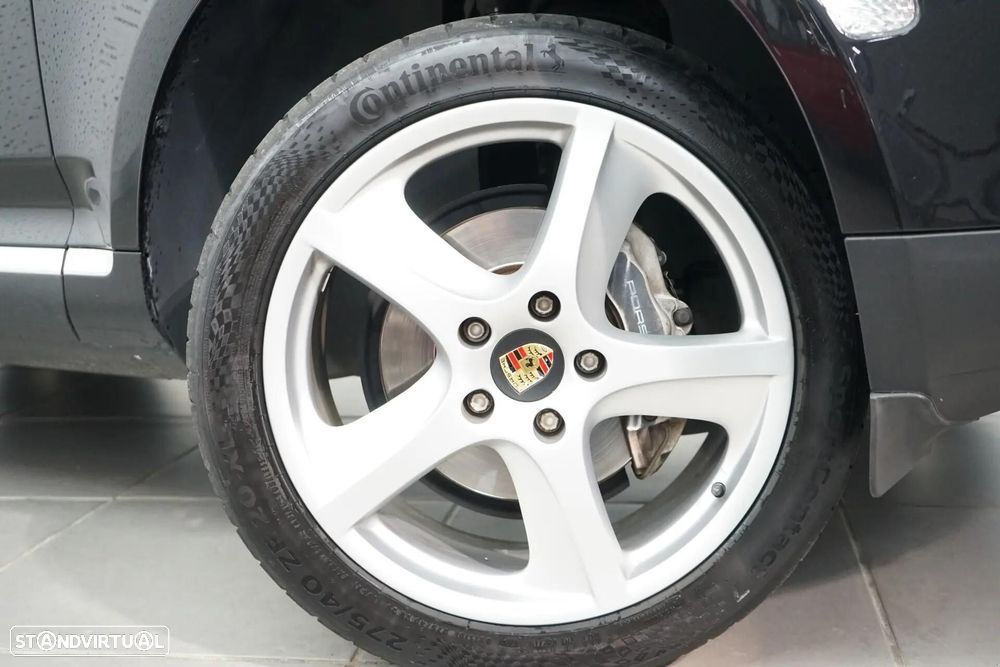 Porsche Cayenne Tiptronic — fotografia 10