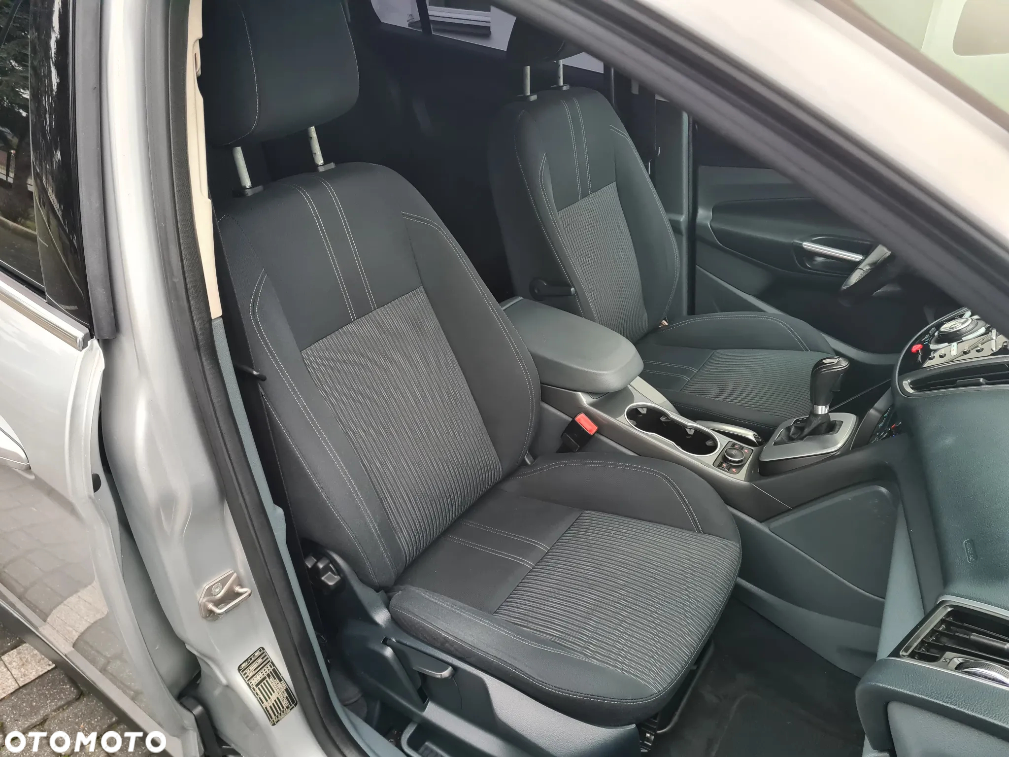 Ford Grand C-MAX 2.0 TDCi Titanium - 27