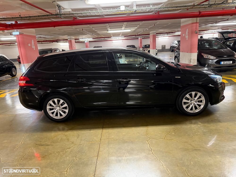 Peugeot 308 SW - 7
