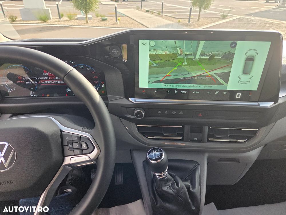 Volkswagen Caravelle - 9