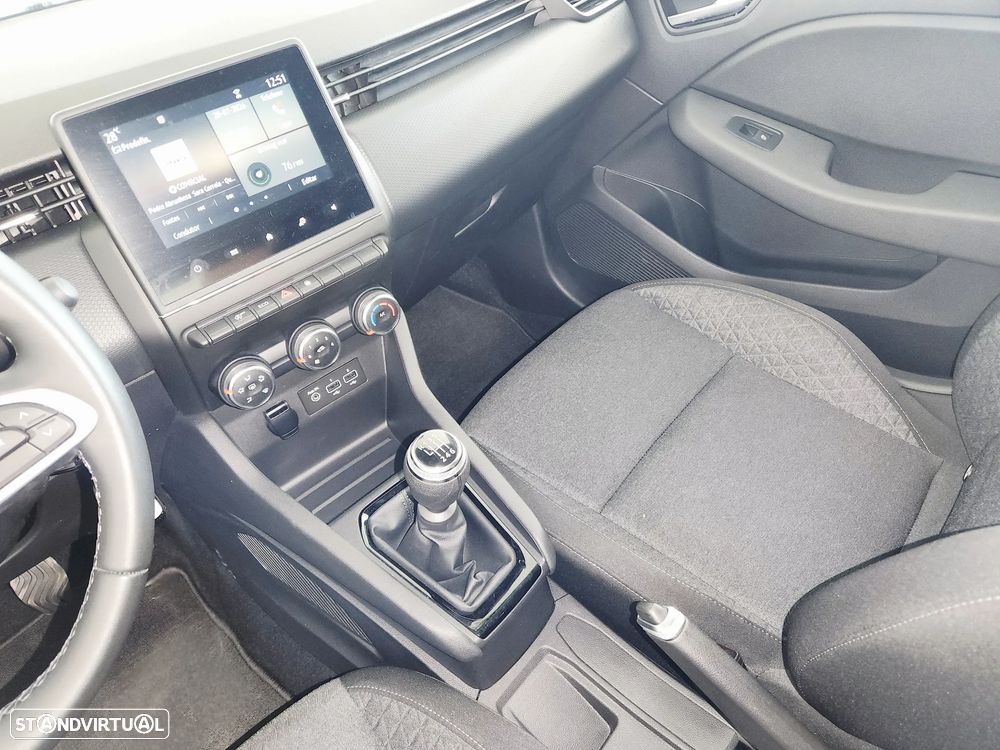Renault Clio - 25