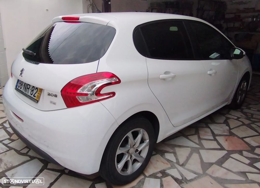 Peugeot 208 1.4 HDi Active - 2