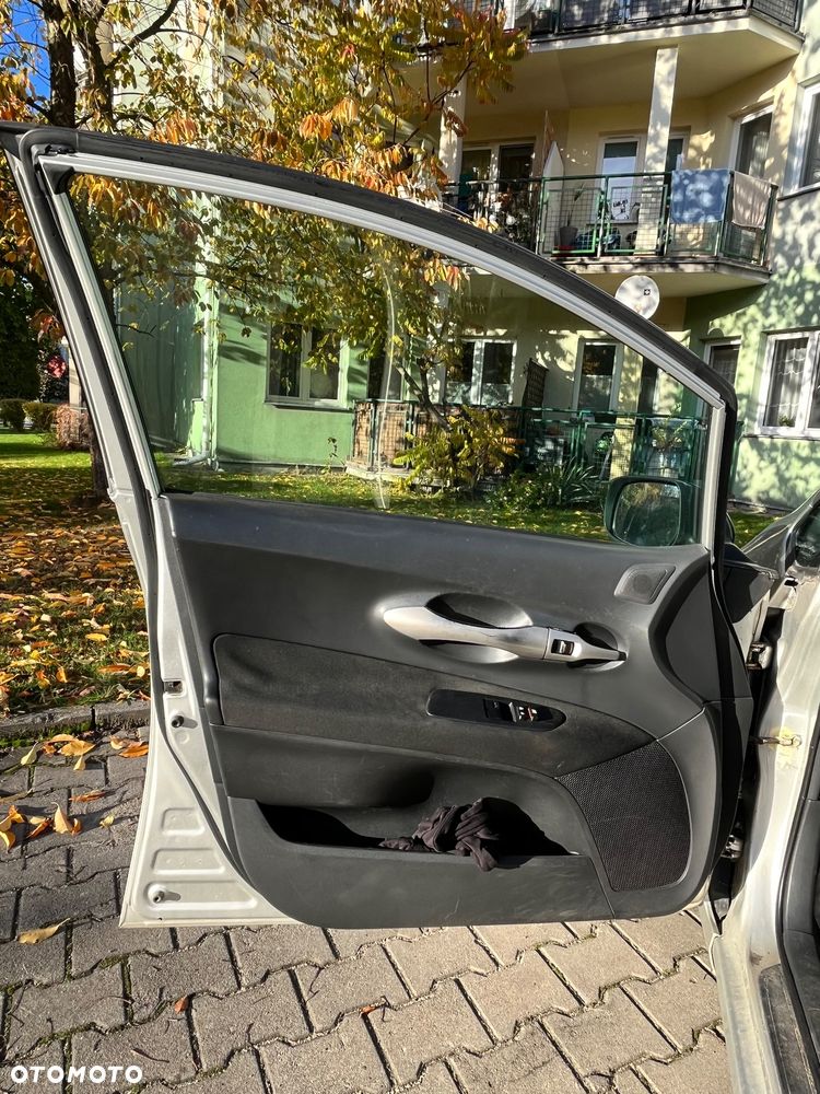 Toyota Auris - 15