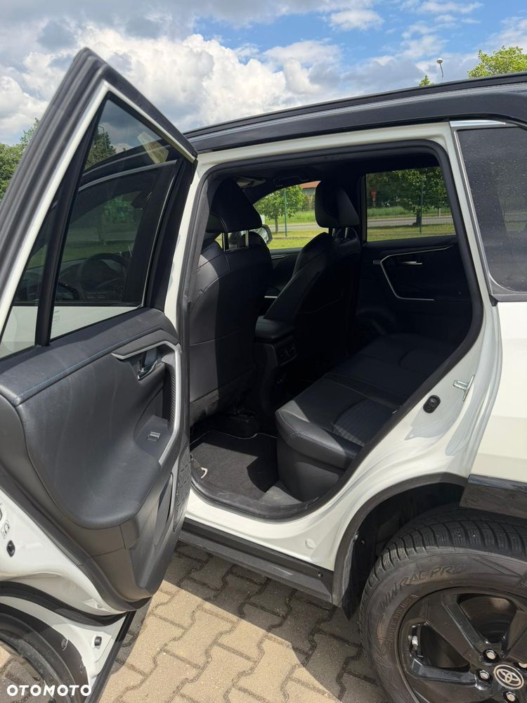 Toyota RAV4 - 18