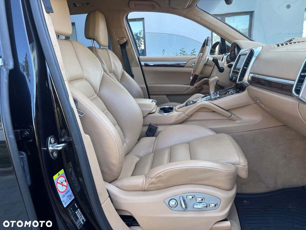 Porsche Cayenne - 6