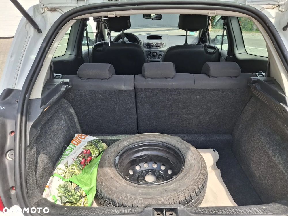 Renault Clio 1.2 16V Authentique - 6