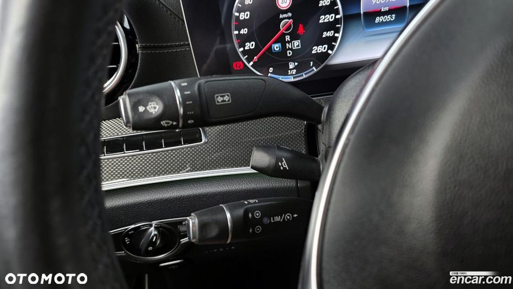 Mercedes-Benz Klasa E 300 9G-TRONIC AMG Line - 21