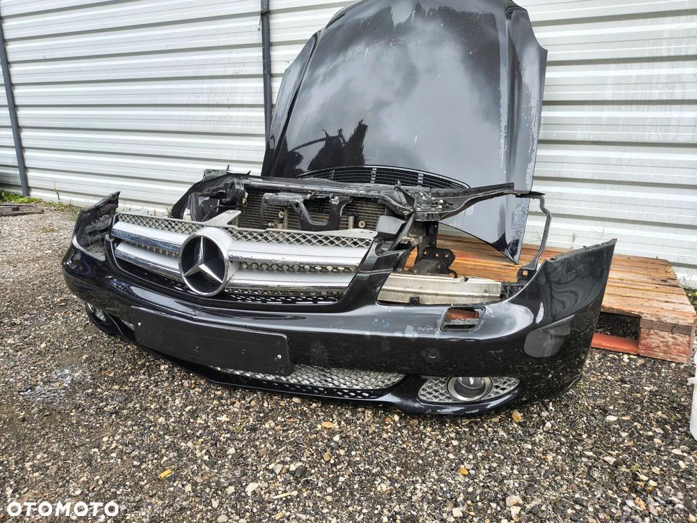 Zderzak pas maska w219 CLS lift lakier 197
