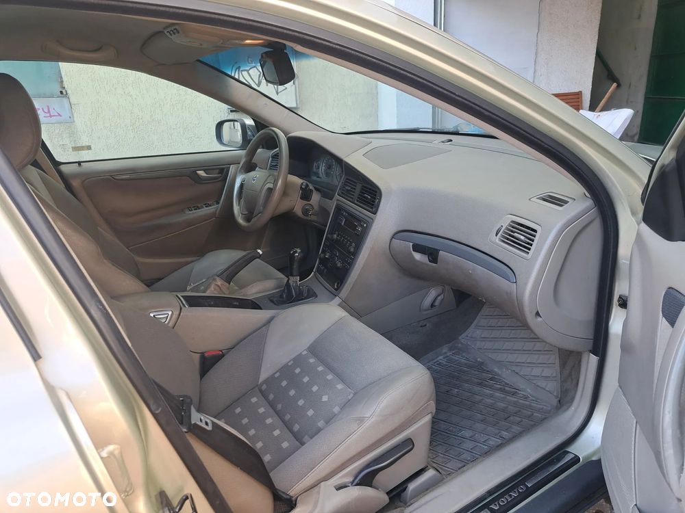 Volvo V70 2.4 Summum - 5