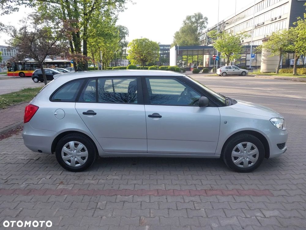 Skoda Fabia 1.4 16V Active - 10