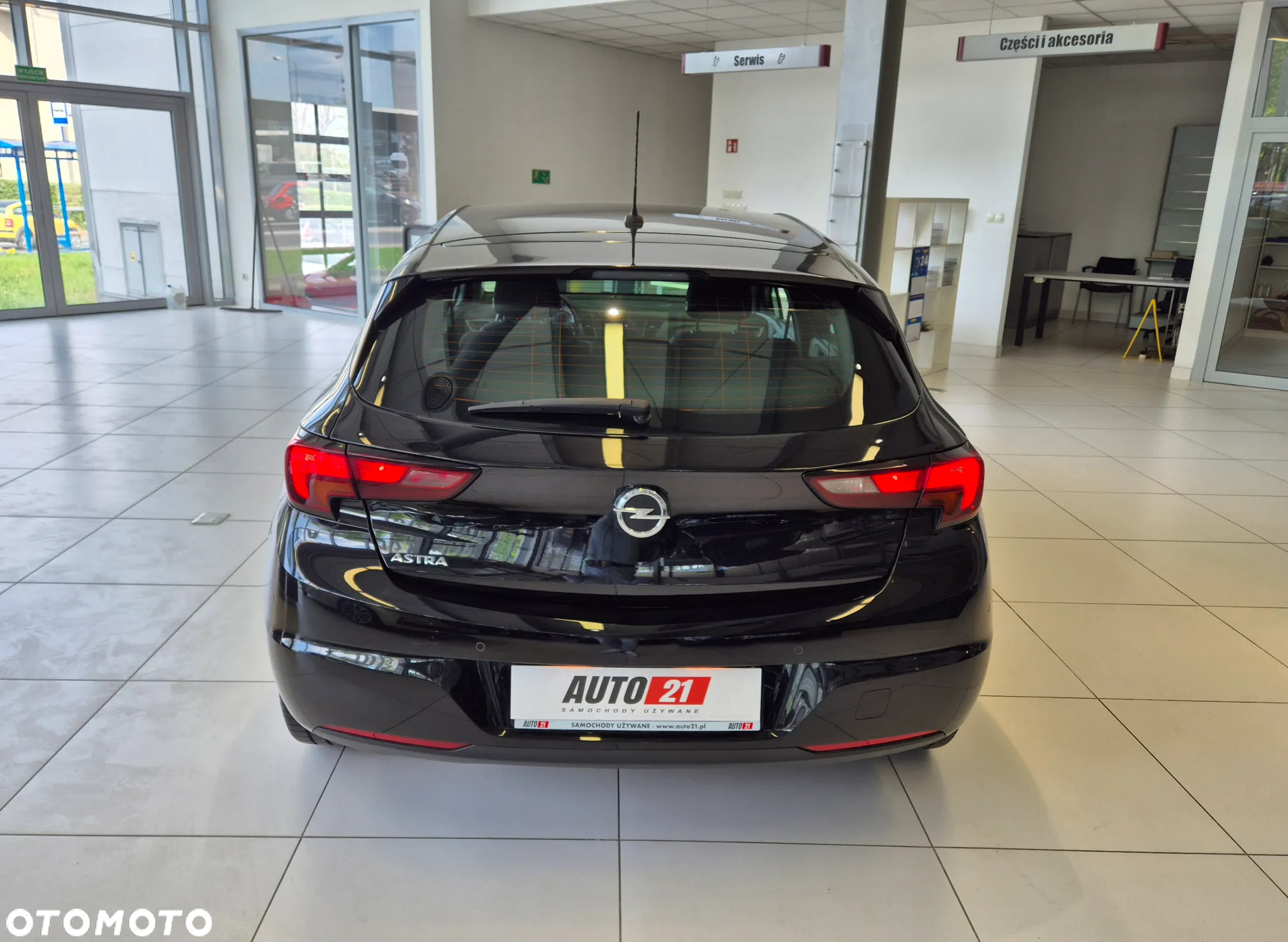 Opel Astra V 1.2 T Elegance S&S - 4