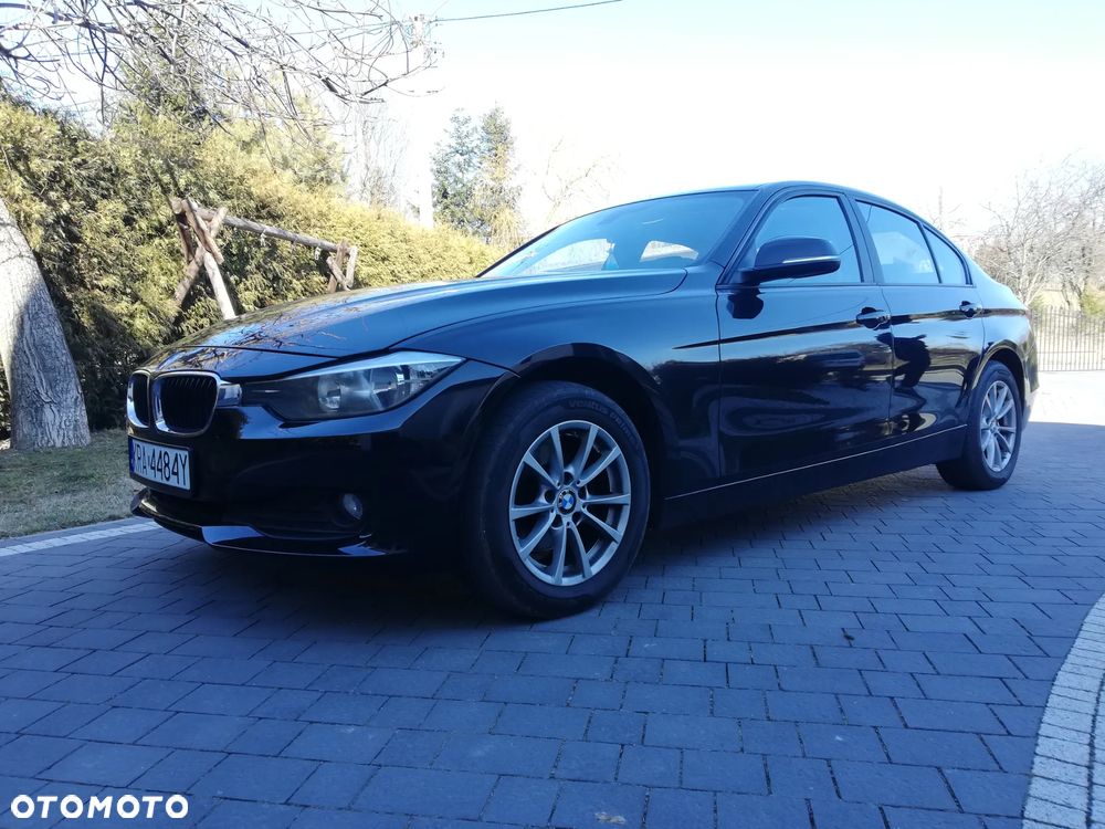 BMW Seria 3 318d Sport Line - 28