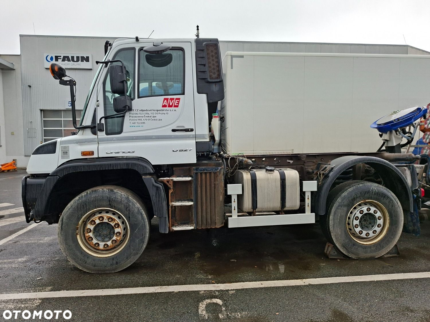 MIKANN Unimog U527 4X4 - 6