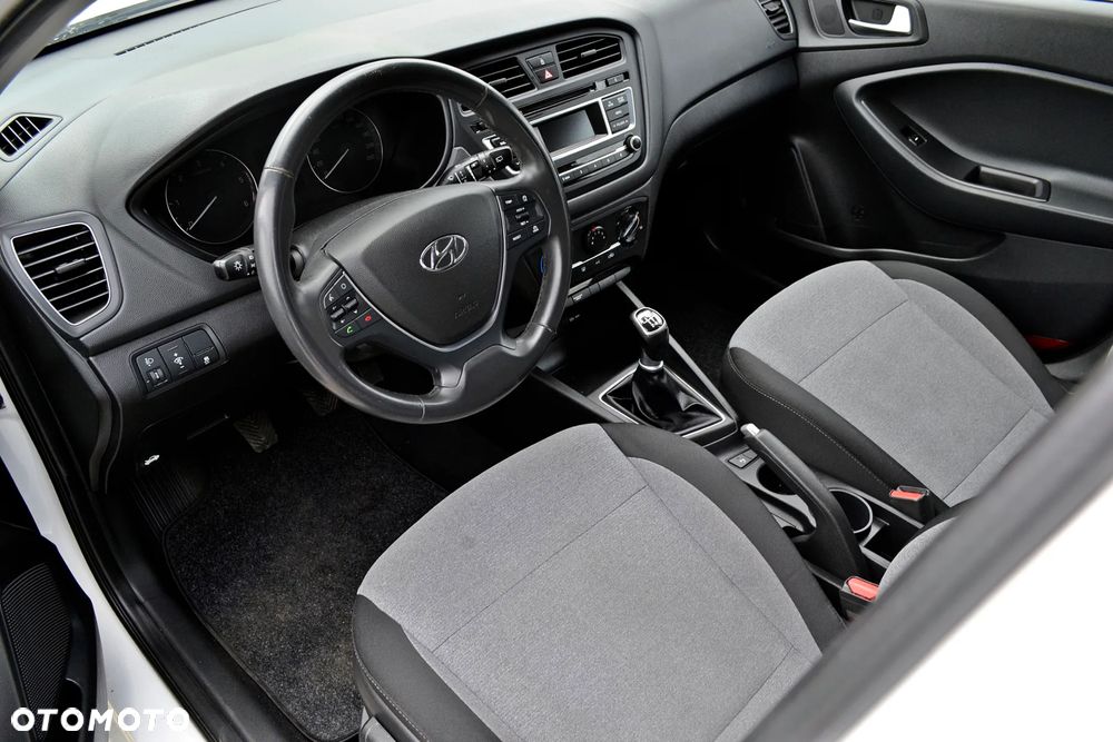 Hyundai i20 - 14