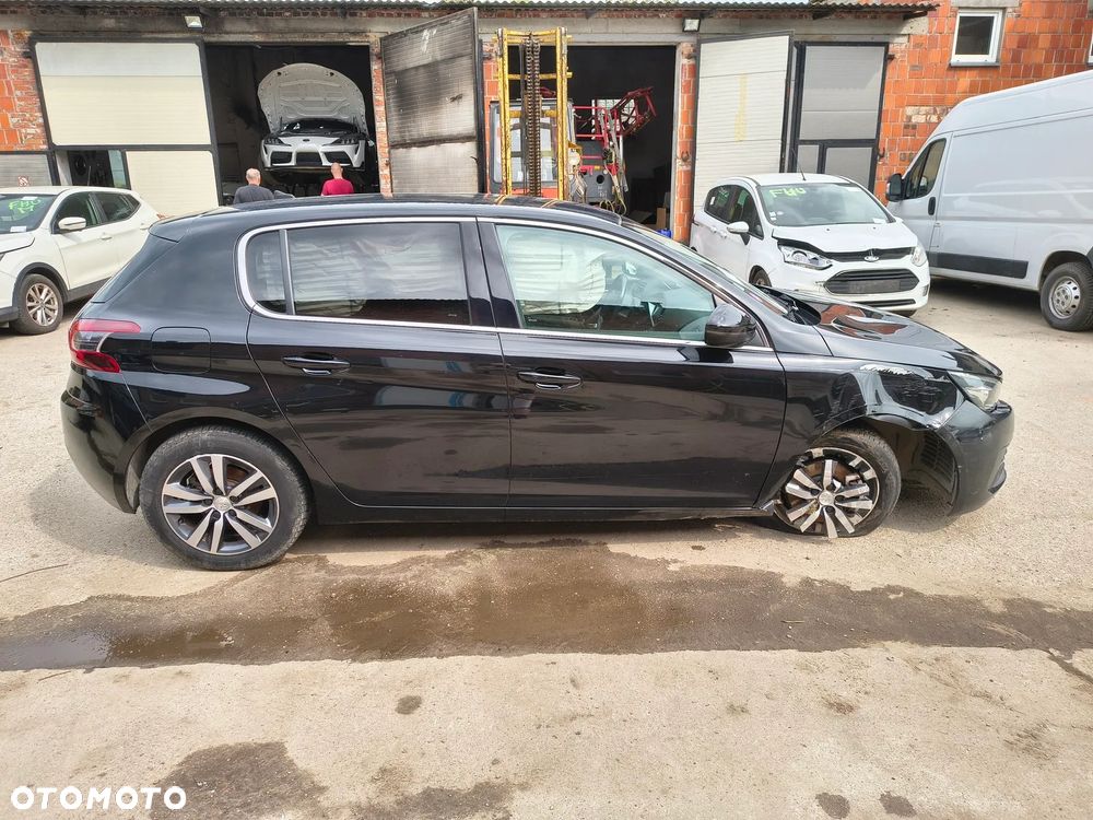 Peugeot 308 - 6