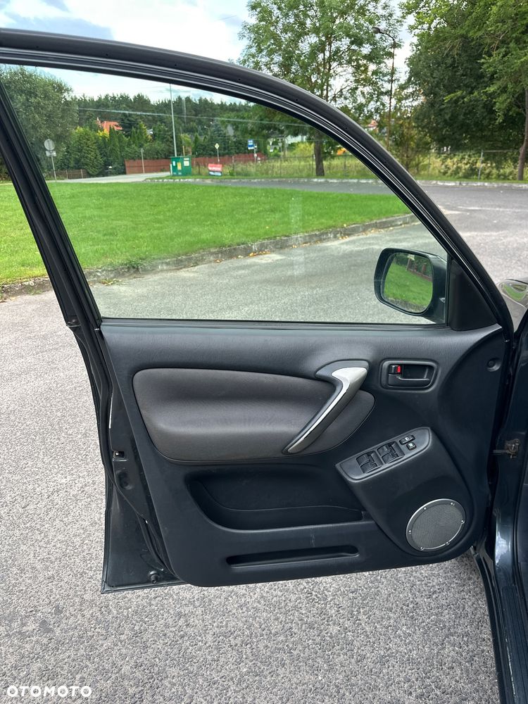 Toyota RAV4 2.0 D-4D Sol - 14