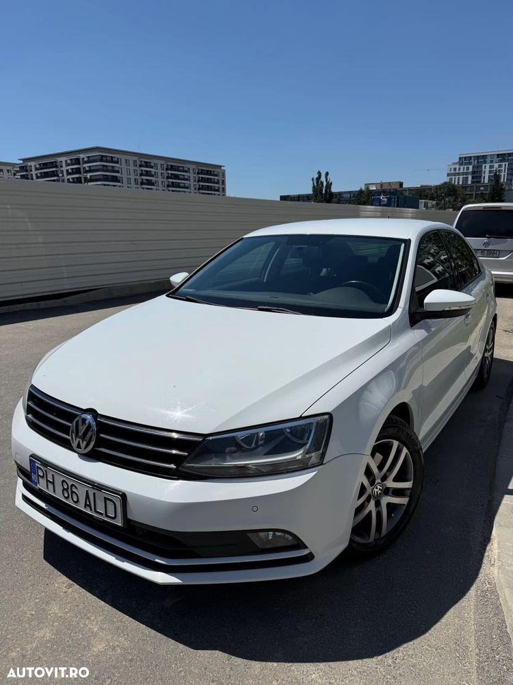 Volkswagen Jetta - 4