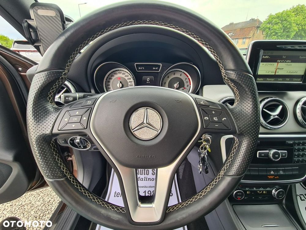 Mercedes-Benz GLA 200 Style - 22