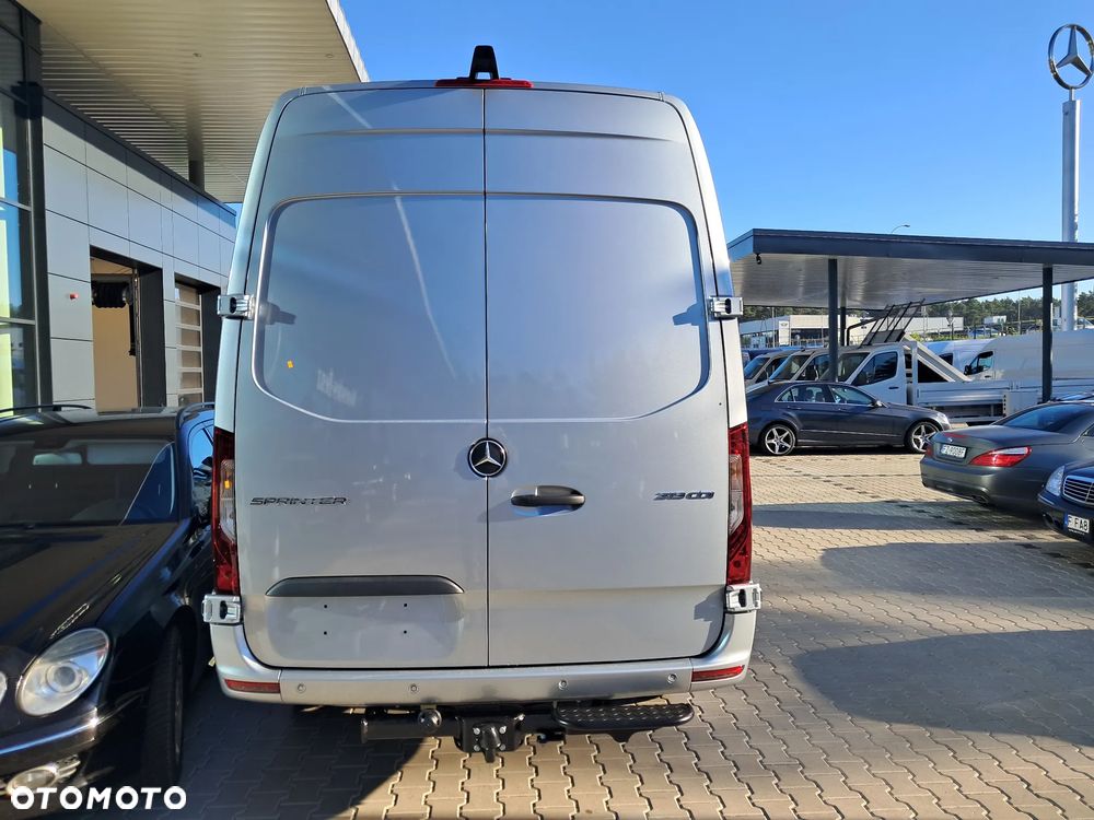 Mercedes-Benz Sprinter Furgon 319 CDI - 6